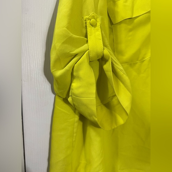 Torrid Harper Bright Neon Yellow Blouse - Picture 3 of 4